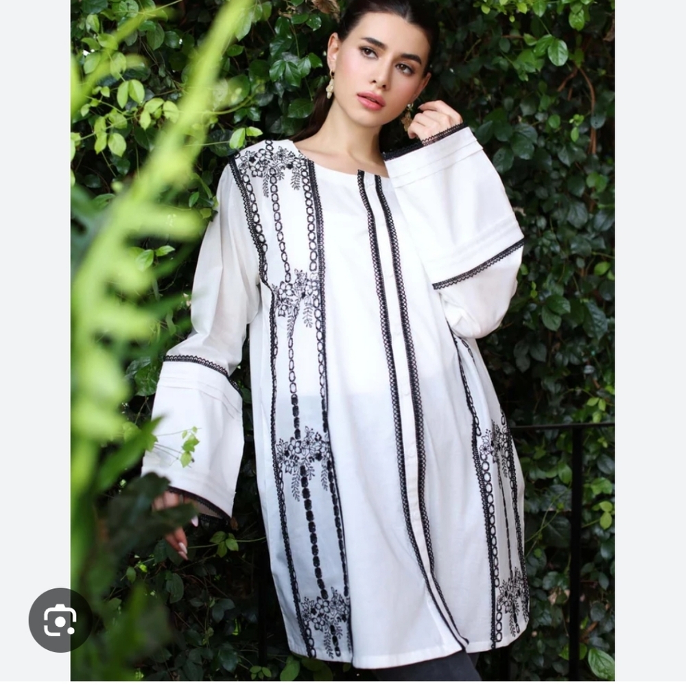 Chic Black and White Women's Tunic